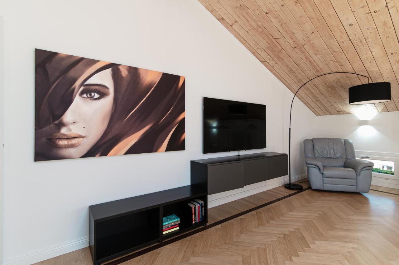 Attic 64 - The House Of Travelers Apartment Комо Екстериор снимка