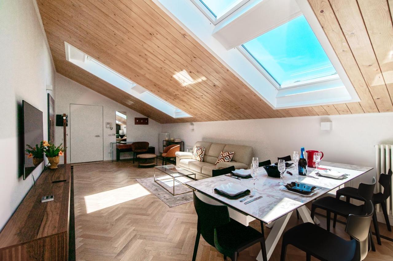 Attic 64 - The House Of Travelers Apartment Комо Екстериор снимка