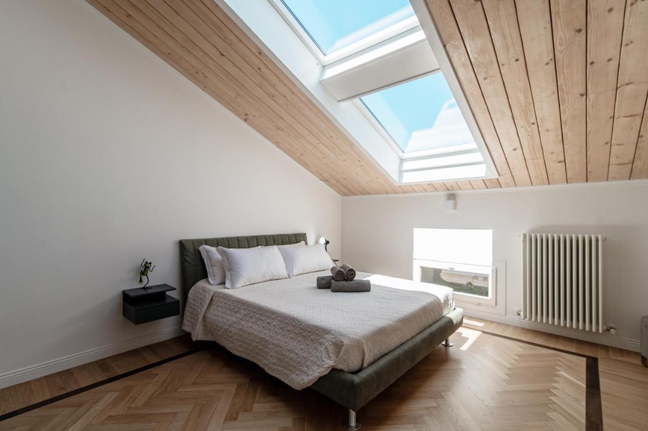 Attic 64 - The House Of Travelers Apartment Комо Екстериор снимка
