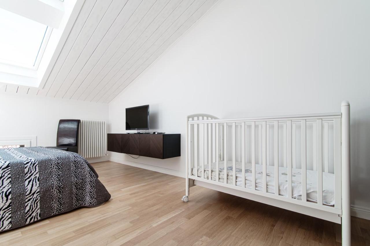 Attic 64 - The House Of Travelers Apartment Комо Екстериор снимка