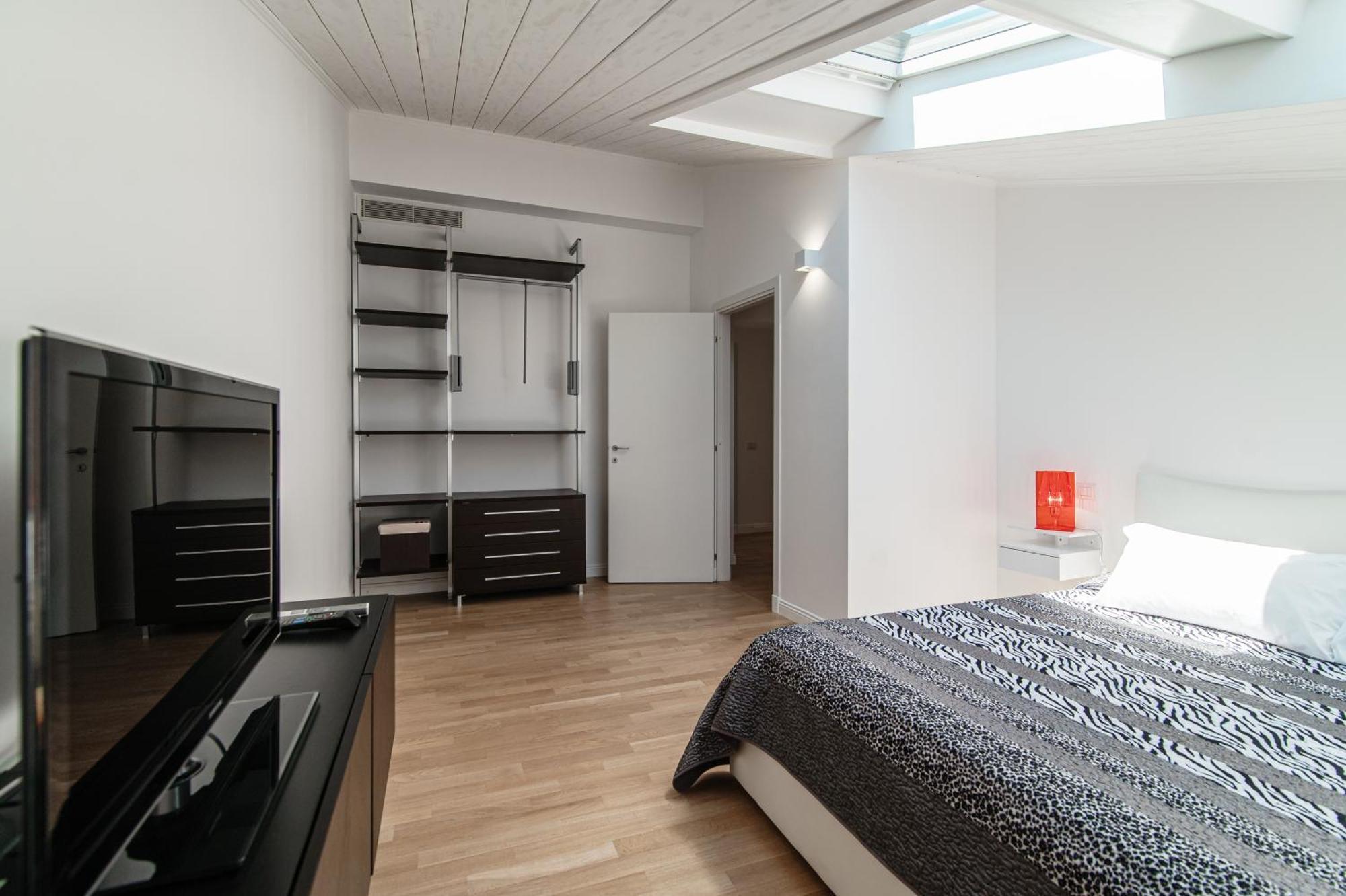 Attic 64 - The House Of Travelers Apartment Комо Екстериор снимка